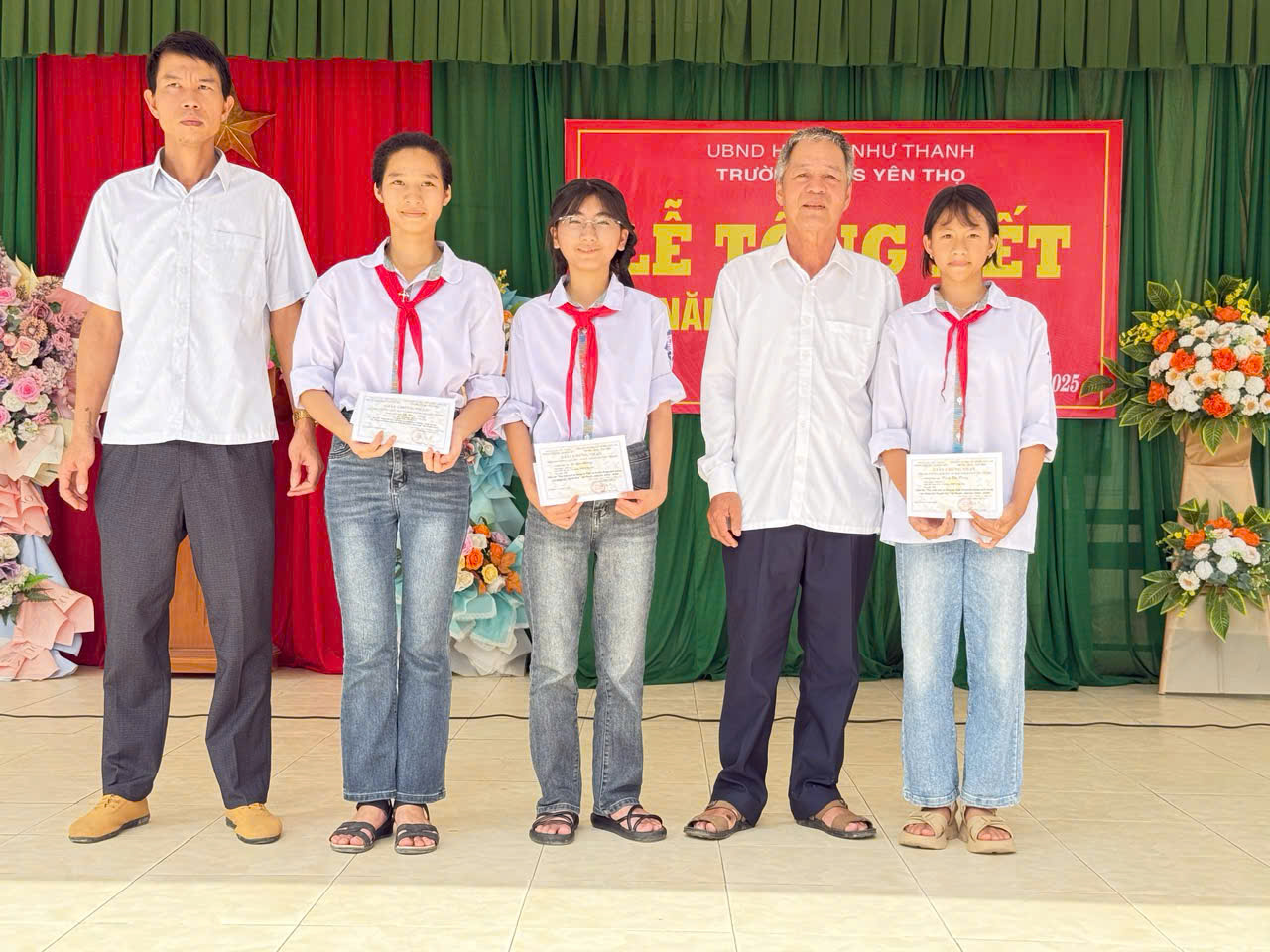 Anh-tin-bai